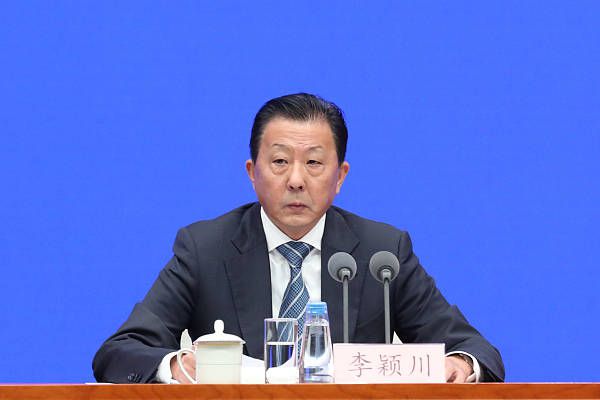 少萝裸体电影